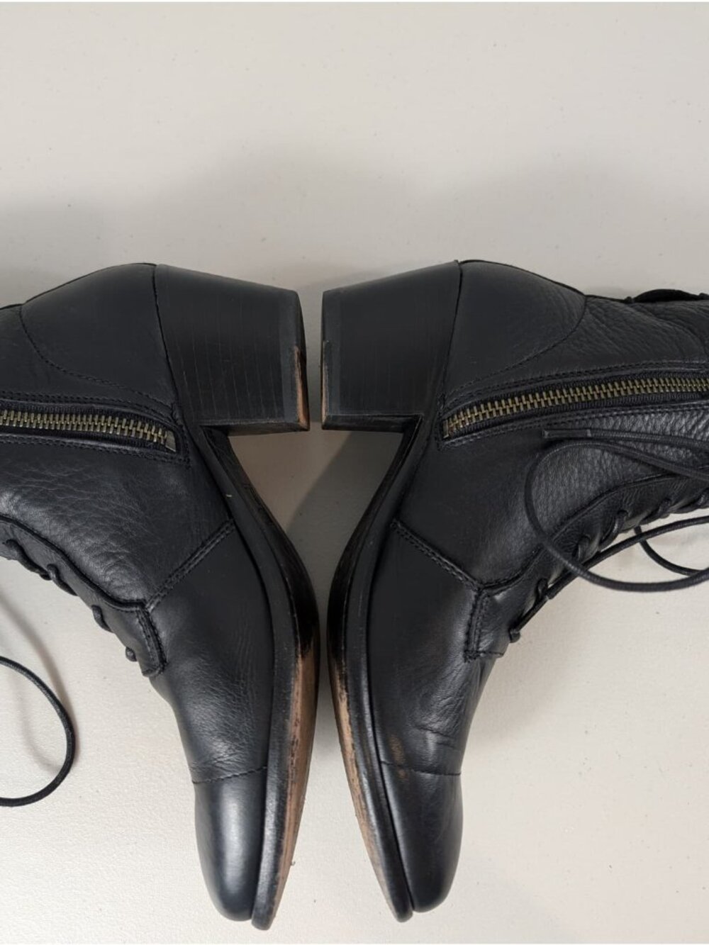 Frye Courtney women's black leather lace up boots size 7.5B - Picture 7 of 12